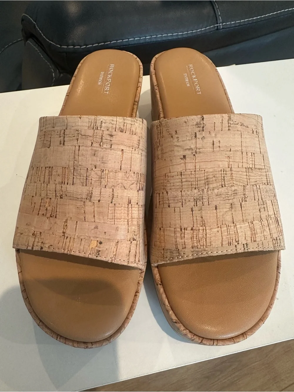 EUC-ROCKPORT- CORK WEDGE Sandals - Tan 7.5 WIDE